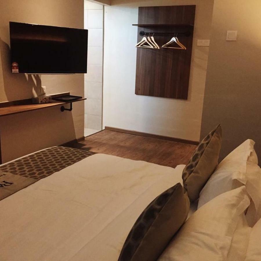 Rest And Comfort Boutique Hotel Kuala Terengganu Bagian luar foto