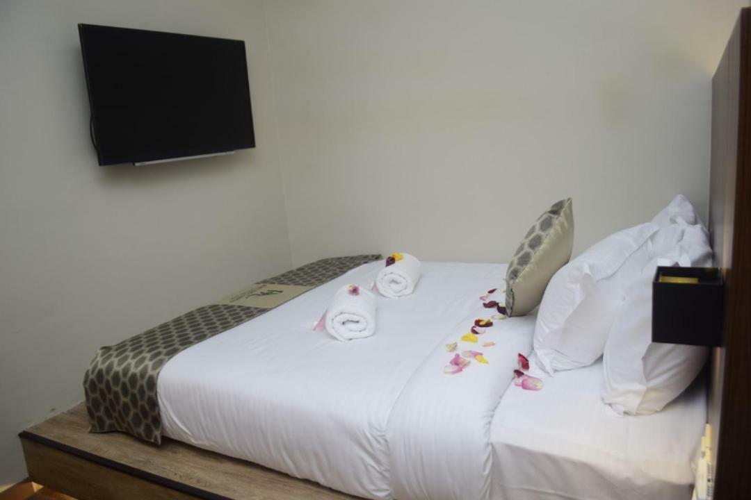 Rest And Comfort Boutique Hotel Kuala Terengganu Bagian luar foto