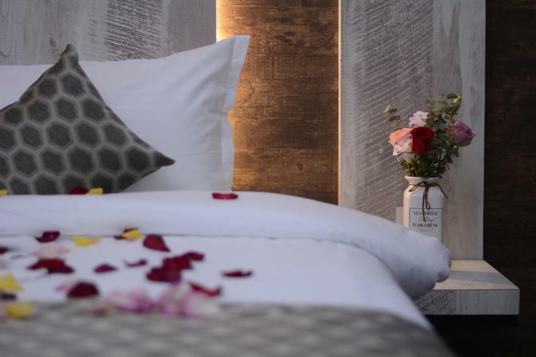 Rest And Comfort Boutique Hotel Kuala Terengganu Bagian luar foto