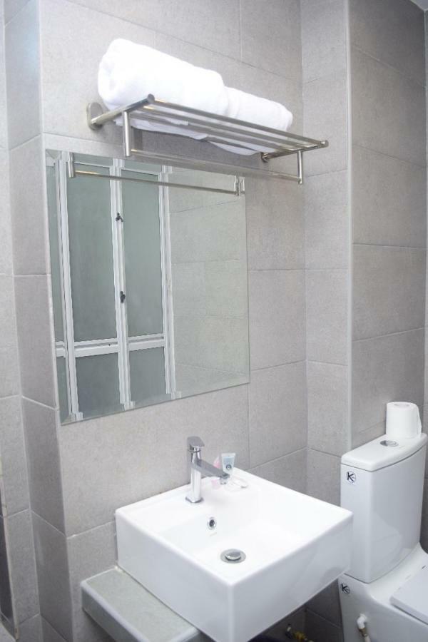 Rest And Comfort Boutique Hotel Kuala Terengganu Bagian luar foto