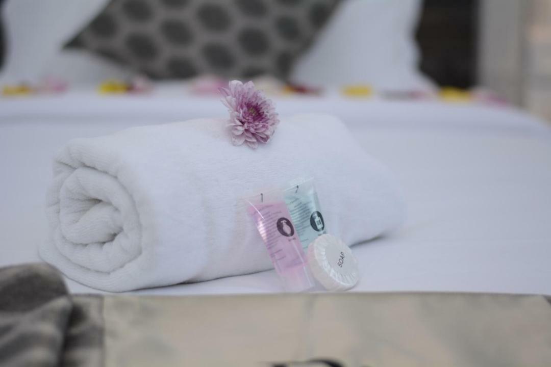 Rest And Comfort Boutique Hotel Kuala Terengganu Bagian luar foto